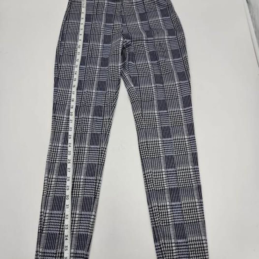 Womens size M TAHARI pant